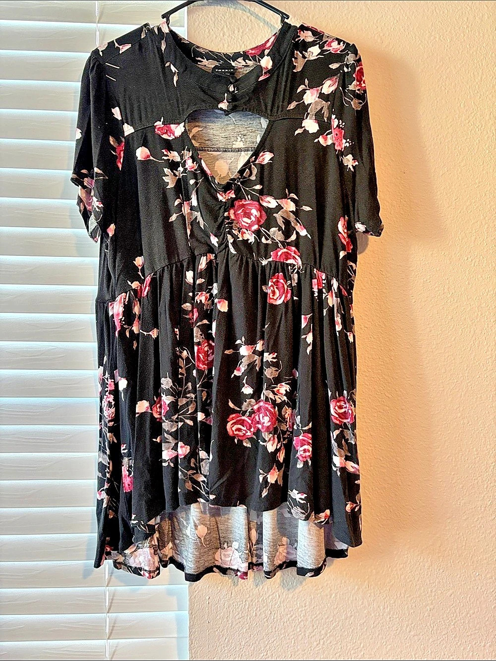 Torrid Black Floral Keyhole Challis Swing Dress Floral Mini Dress in Black & Flo
